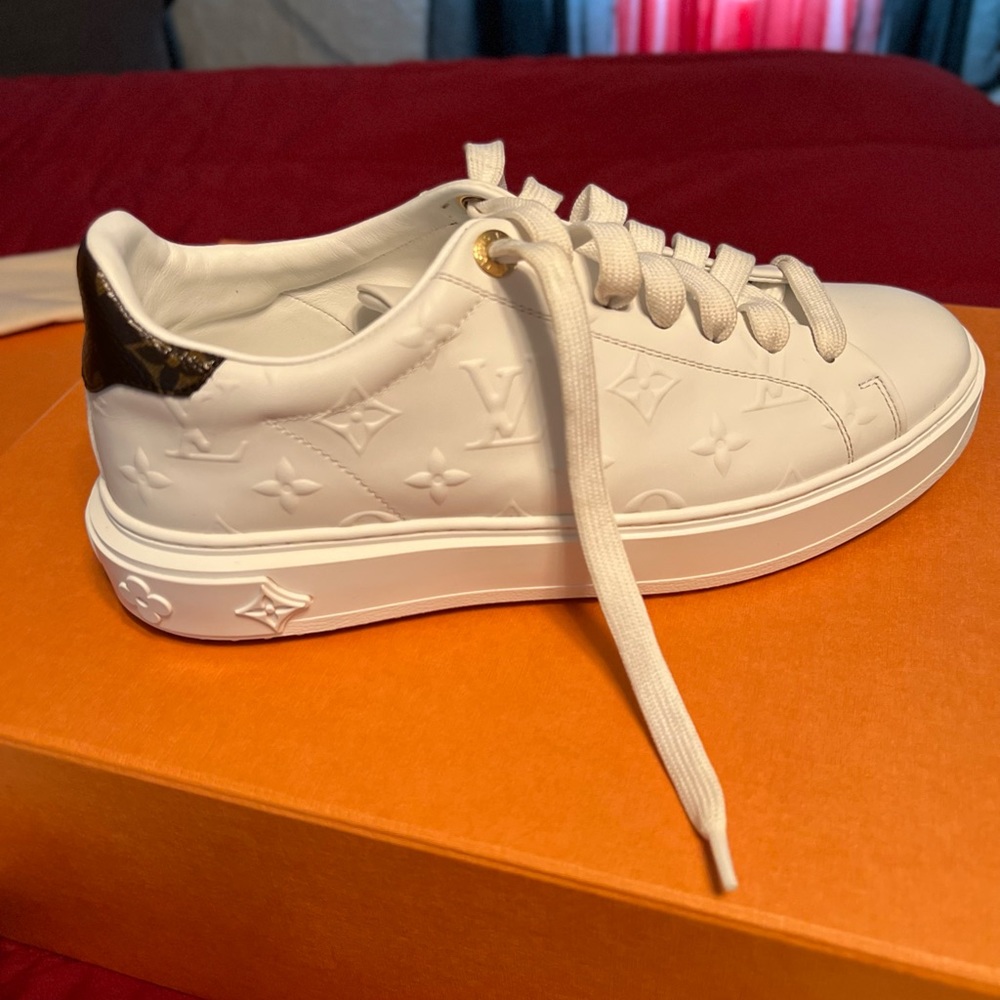 Louis Vuitton Time Out Sneakers!